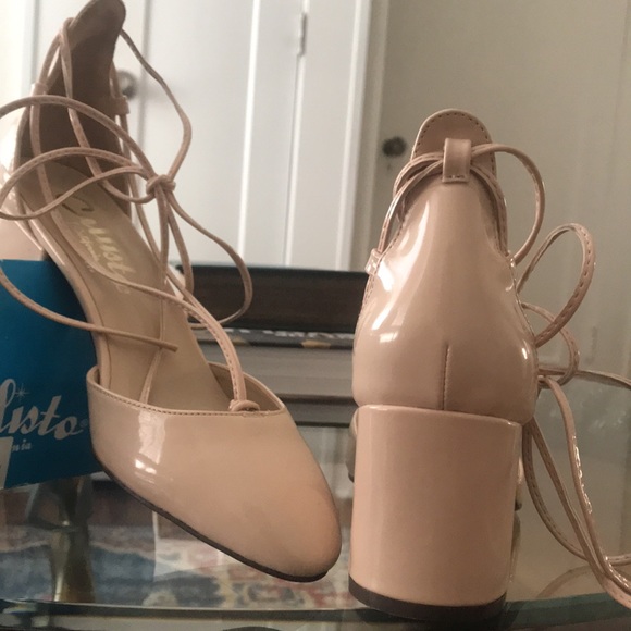 Callisto of California Laced Block Heels - Picture 4 of 4